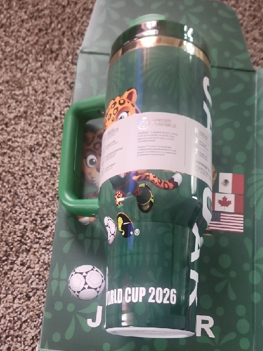 Stanley 2026 Jaguar Green Collector Bottle - Picture 4 of 8